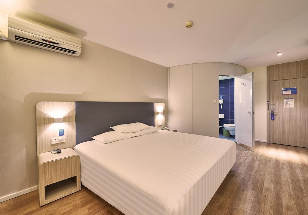 Hanting Express Nanjing East Road Branch Shanghai