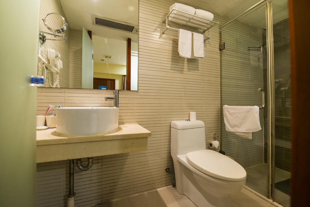 Hotel Hanting Express Nanjing East Road Branch 2*